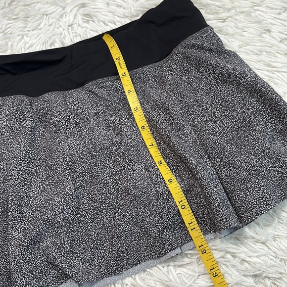 Lululemon Smooth Stride Skirt Sea Spray Alpine White Dark Chrome / Black - Picture 2 of 8